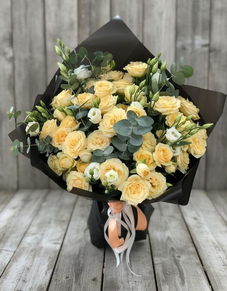 Букет цветов из: Розы и Лизиантусы в Поддорье