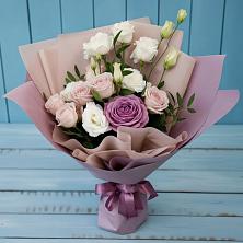 Букет цветов из:  Розы и Лизиантусы в Поддорье