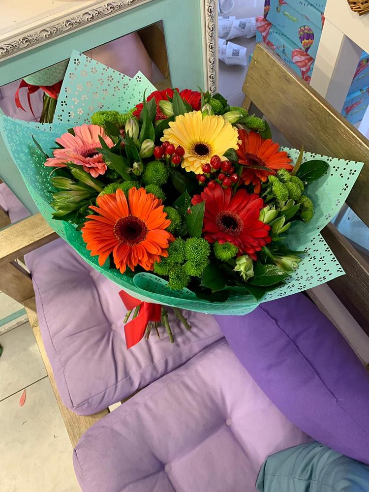 Букет цветов из: Герберы, Хризантемы и Альстромерии в Поддорье
