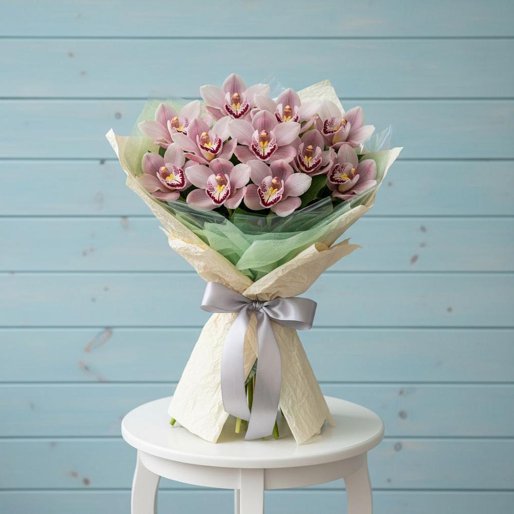 Букет цветов из: Орхидеи и Розы в Поддорье