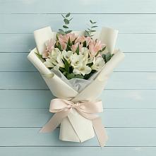 Букет цветов из:  Альстромерии #REPLACE_PRED# Поддорье