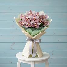 Букет цветов из:  Орхидеи и Розы #REPLACE_PRED# Поддорье