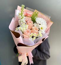 Букет цветов из:  Хризантемы и Розы в Поддорье