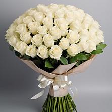 Букет 101 беля роза Белоснежка в Поддорье