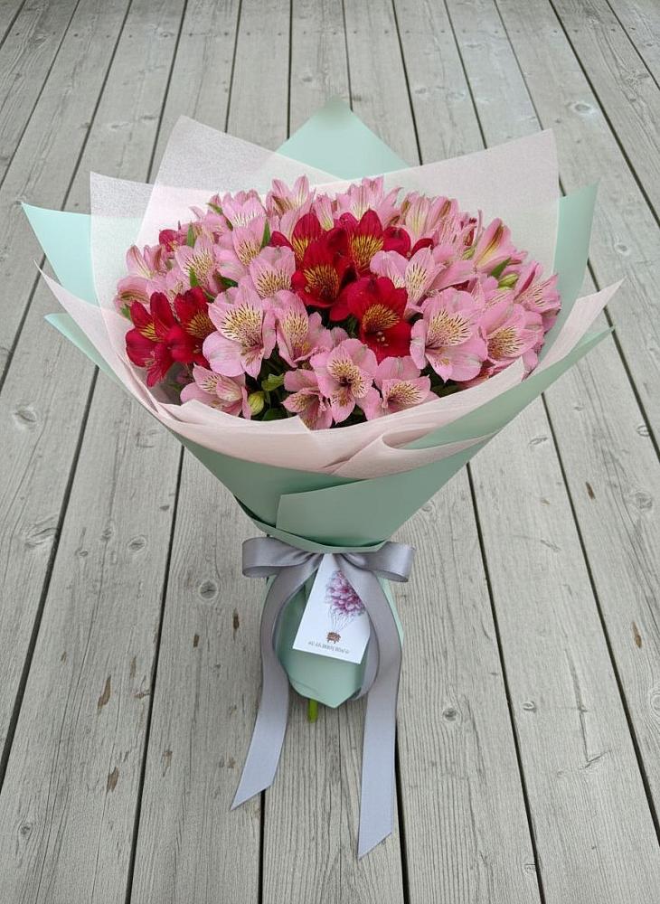 Букет цветов из: Альстромерии в Поддорье