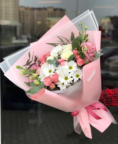 Букет цветов из: Розы, Лизиантусы и Хризантемы в Поддорье