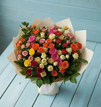 Букет Микс из разноцветных кустовых роз в Поддорье