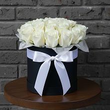 Цветочная композиция из Розы в шляпной коробке #REPLACE_PRED# Поддорье